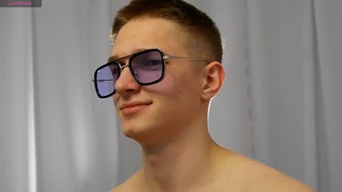 Dustyn online show from 12-24-24, 05:02