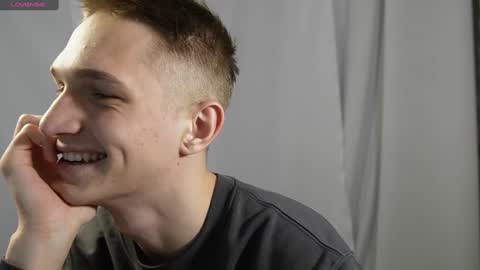 Dustyn online show from 12-26-24, 02:27