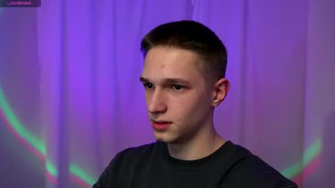 Dustyn online show from 12-30-24, 04:42