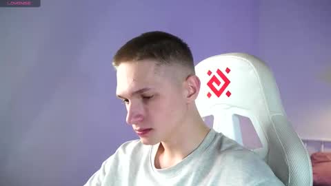 Dustyn online show from 03-10-25, 06:12