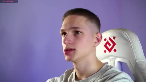 Dustyn online show from 03-12-25, 06:33