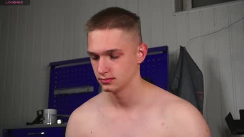 Dustyn online show from 10-16-25, 04:41