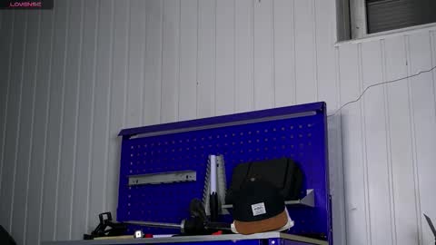 Dustyn online show from 11-14-25, 03:11