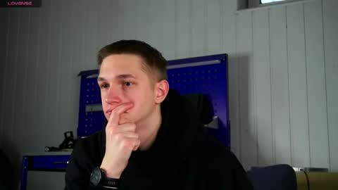 Dustyn online show from 02-08-26, 06:50