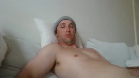 Snapshot of dustyroy09 chatting on 11-28-25, 12:13 dustyroy09 online show from 11-28-25, 12:13