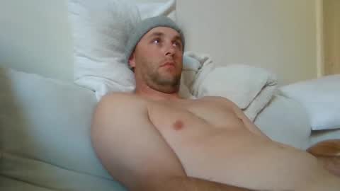 Snapshot of dustyroy09 chatting on 12-03-25, 04:20 dustyroy09 online show from 12-03-25, 04:20