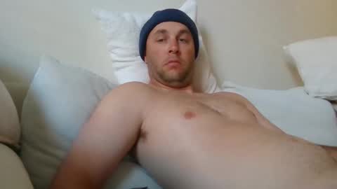 Snapshot of dustyroy09 chatting on 12-23-25, 02:20 dustyroy09 online show from 12-23-25, 02:20