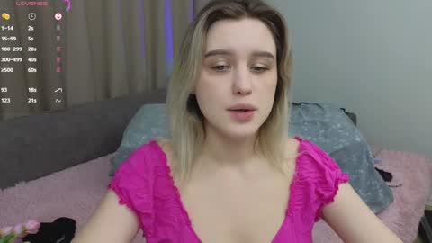 Snapshot of dusyastar chatting on 12-30-24, 01:47 Dusya online show from 12-30-24, 01:47