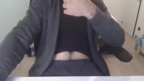 Snapshot of dutch26183 chatting on 09-28-25, 06:13 Dutch2618 online show from 09-28-25, 06:13