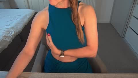 Ambertje040 online show from 11-13-25, 08:13