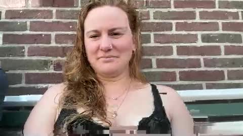 Dutchfarmgirl online show from 09-28-25, 01:05