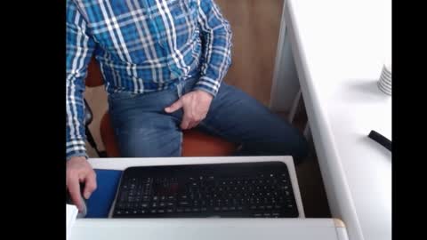 dutchpornking2 online show from 01-01-25, 12:55