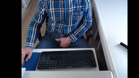 dutchpornking2 online show from 01-02-25, 11:31