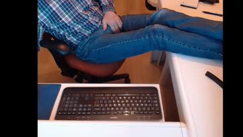 dutchpornking2 online show from 01-08-25, 05:26