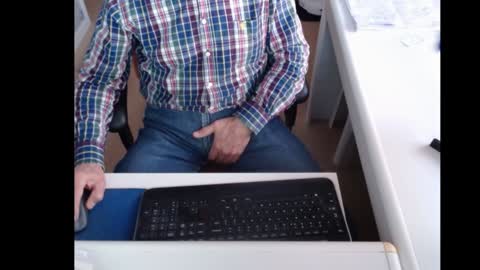 dutchpornking2 online show from 01-14-25, 07:59