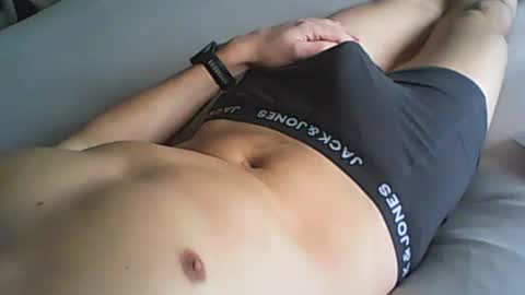 Snapshot of dutchtommy28 chatting on 02-12-26, 11:38 Tommy online show from 02-12-26, 11:38