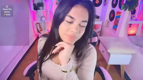 duulce_mia online show from 07-15-26, 11:37