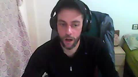 Snapshot of dvdvlc29 chatting on 12-23-25, 04:10 david online show from 12-23-25, 04:10