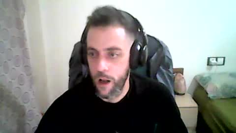 Snapshot of dvdvlc29 chatting on 01-08-26, 06:05 david online show from 01-08-26, 06:05