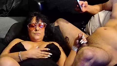 Snapshot of dvspapi chatting on 10-26-25, 11:27 Delilah Papi online show from 10-26-25, 11:27