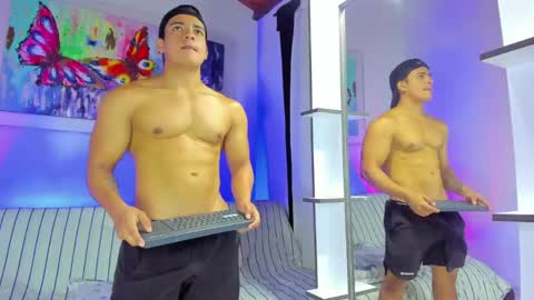 dwayne_esteven10 online show from 05-19-26, 10:27