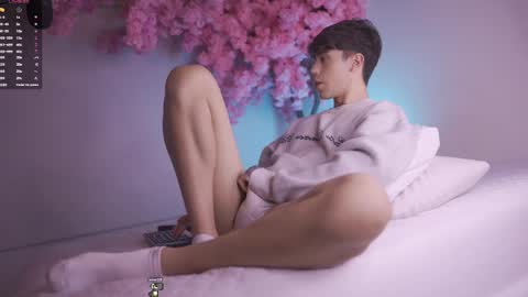 Snapshot of dwayne_xx chatting on 02-21-25, 06:26 Dwayne xx online show from 02-21-25, 06:26