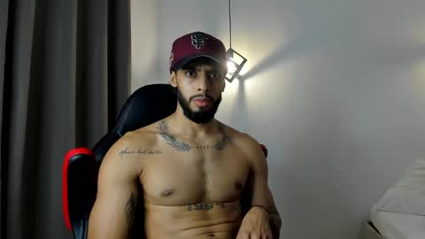 Snapshot of dwaynehoff chatting on 03-06-25, 07:36 DWAYNIE online show from 03-06-25, 07:36