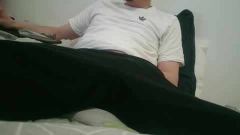 dy22__ online show from 02-19-25, 07:48