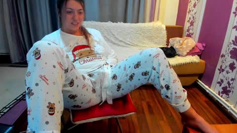 Snapshot of dyanakaylin chatting on 01-07-25, 10:52 dayana online show from 01-07-25, 10:52
