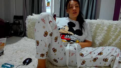 Snapshot of dyanakaylin chatting on 02-03-25, 05:51 dayana online show from 02-03-25, 05:51