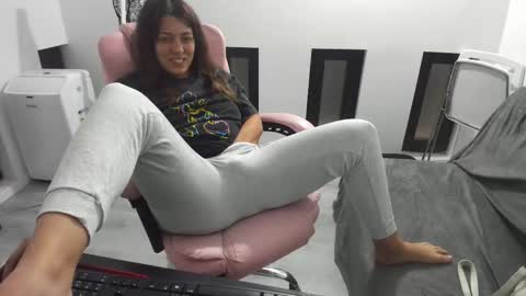 Snapshot of dyanakaylin chatting on 09-11-25, 03:50 dayana online show from 09-11-25, 03:50