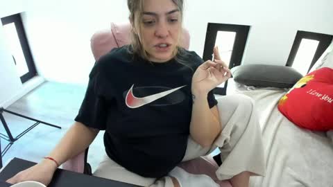 dayana online show from 05-03-26, 05:02