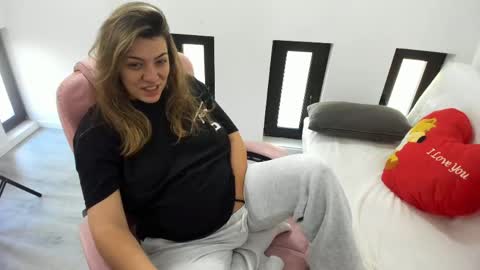 dayana online show from 05-11-26, 04:51