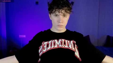 Dylan online show from 09-14-25, 03:55