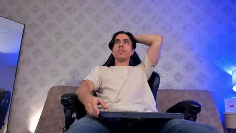 Dylan online show from 09-22-25, 11:23