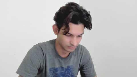 Dylan online show from 10-20-25, 07:03