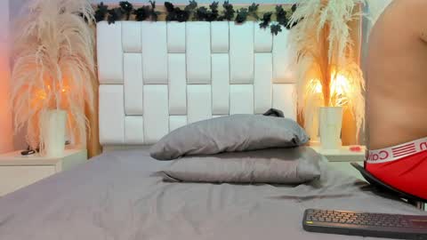 Dylan online show from 04-15-26, 02:40