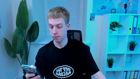 Dylan online show from 03-19-26, 10:30