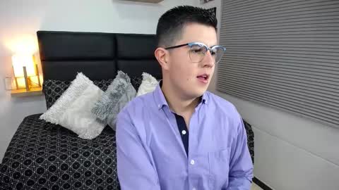  DYLAN SANTIAGO  online show from 01-11-26, 07:19