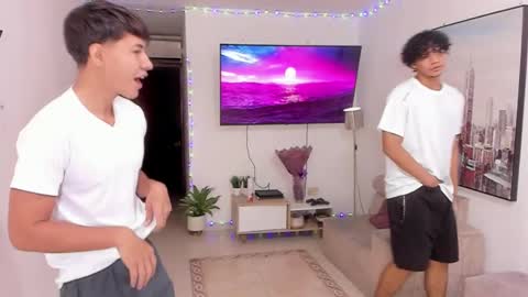 Snapshot of dylanbisex_hot chatting on 12-12-24, 01:28 Mod Dylan Lilith Alan and Drake online show from 12-12-24, 01:28