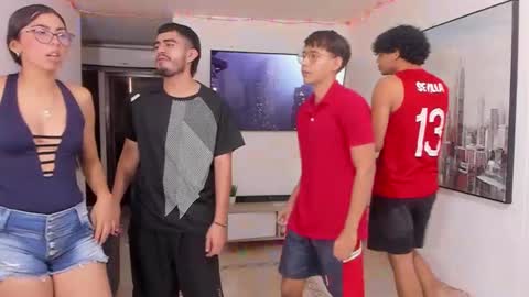 Snapshot of dylanbisex_hot chatting on 12-15-24, 01:00 Mod Dylan Lilith Alan and Drake online show from 12-15-24, 01:00