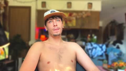 Dylan Daniel 7.8 online show from 10-12-25, 05:23