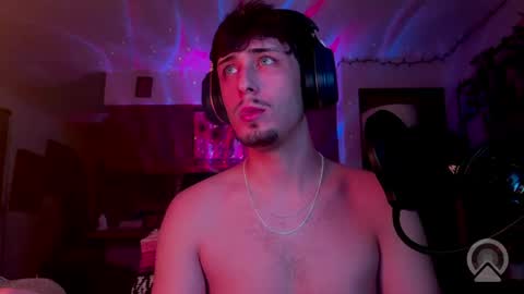 Snapshot of dylandaniel69 chatting on 05-04-26, 01:12 Dylan Daniel 7.8 online show from 05-04-26, 01:12
