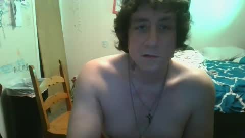 Snapshot of dylanjowelch chatting on 12-20-24, 05:57 Aurora online show from 12-20-24, 05:57