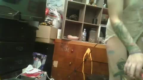 Snapshot of dylanjowelch chatting on 01-08-25, 07:03 Aurora online show from 01-08-25, 07:03