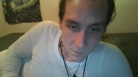 Snapshot of dylanjowelch chatting on 03-01-25, 04:47 Aurora online show from 03-01-25, 04:47