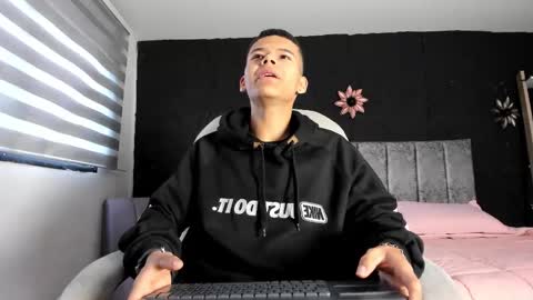 dylanroyce_ online show from 03-28-26, 12:38