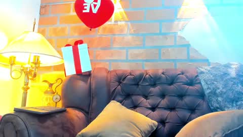 D Y L A N online show from 02-07-25, 01:25