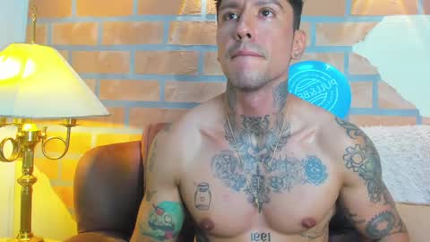 D Y L A N online show from 03-04-25, 10:49