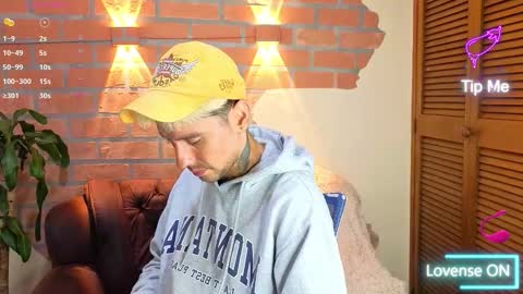 D Y L A N online show from 10-21-25, 09:04